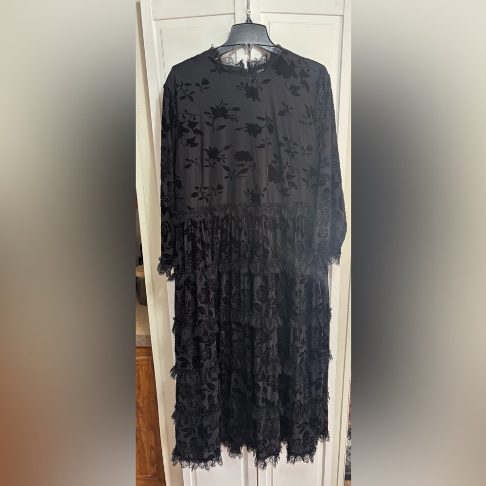 Dainty Jewells Black Floral Maxi Dress